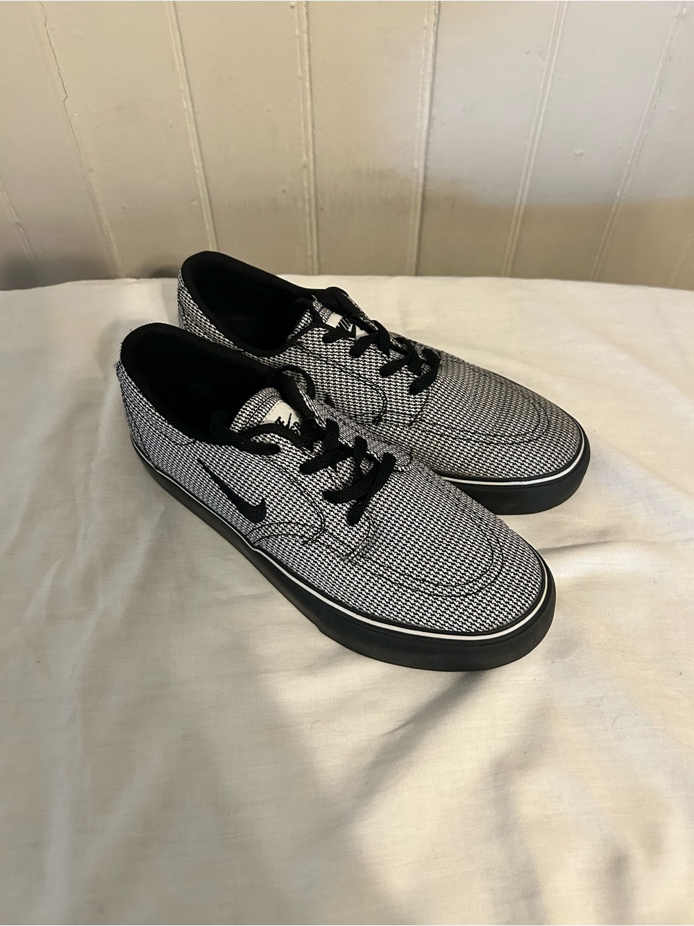 NEW Nike SB Clutch Premium Houndstooth Sneakers/Woman 6/Youth 4.5